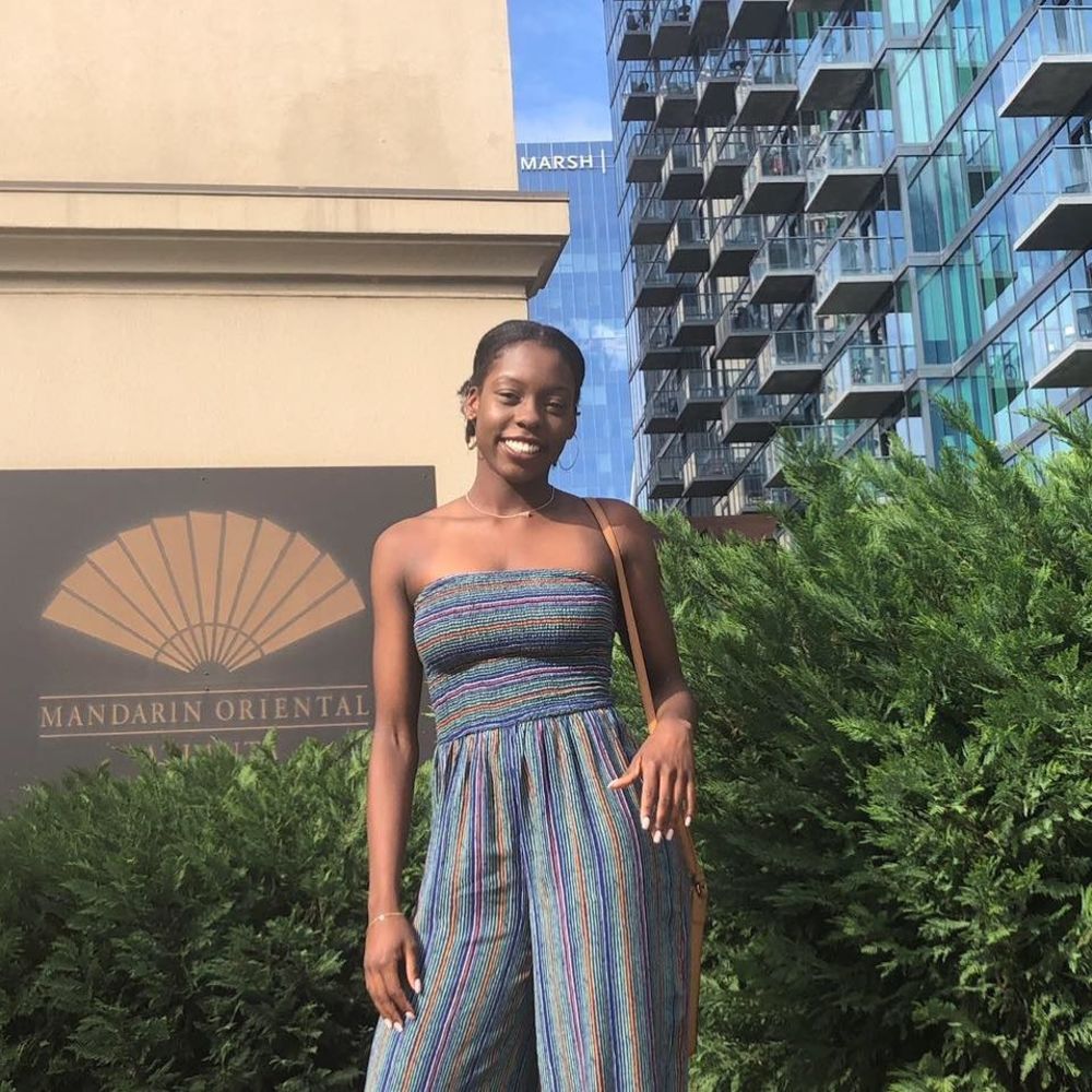 Meet your Posher, Danielle